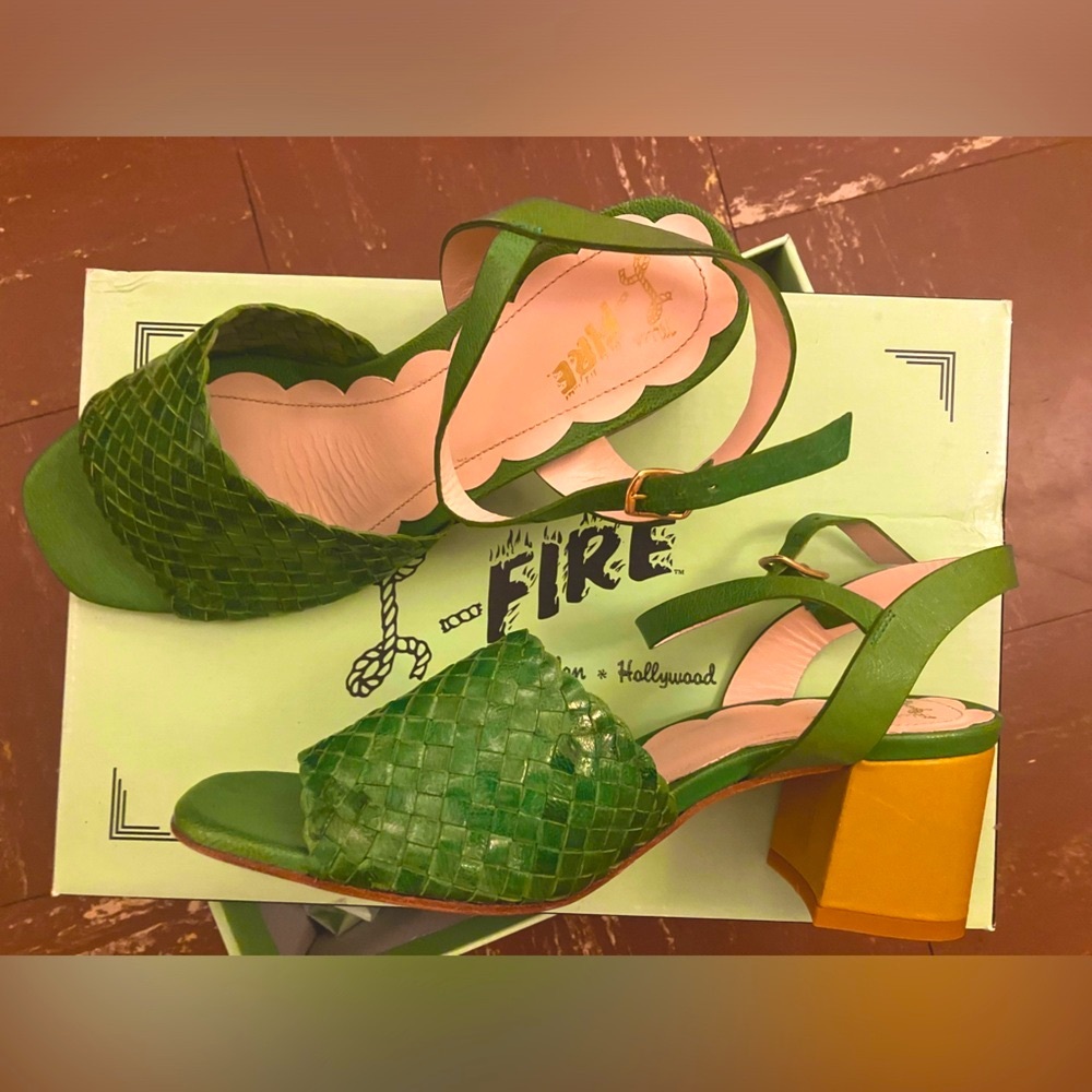 Moving soon! New Miss L Fire woven leather green sandal made in Portugal euro 37